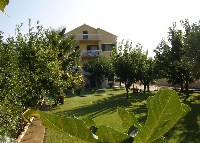 Villa Slavica 1