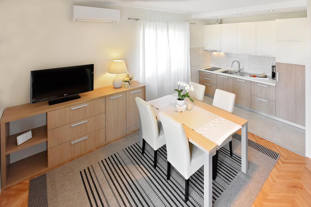 Slavica Apartment *